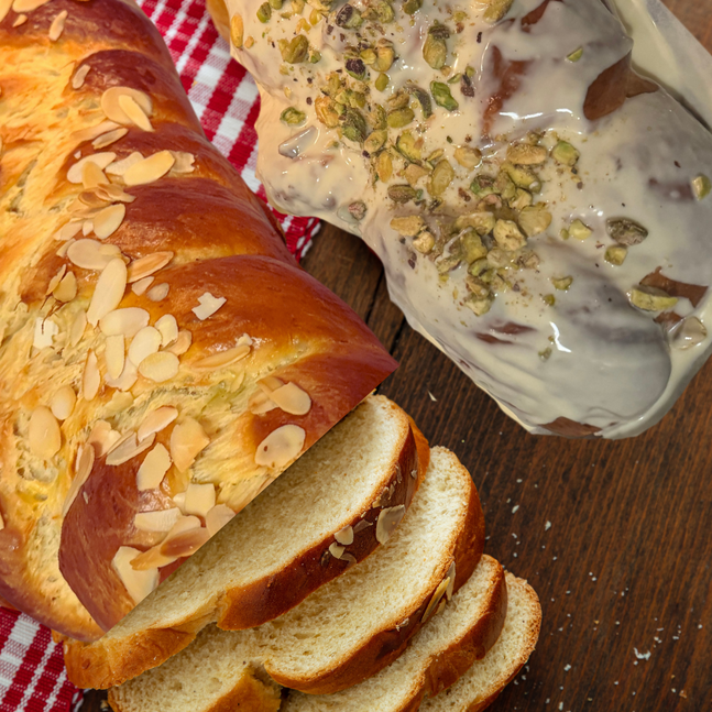 Πασχαλινά Τσουρέκια